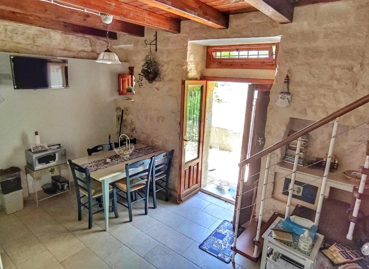 Lilibeth Houses - Charming & Lovely Views شيكلي المظهر الخارجي الصورة