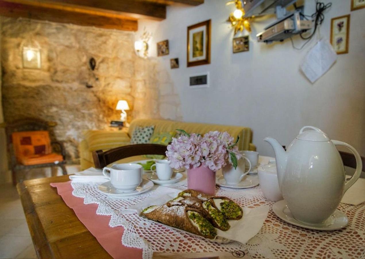 Lilibeth Houses - Charming & Lovely Views شيكلي المظهر الخارجي الصورة